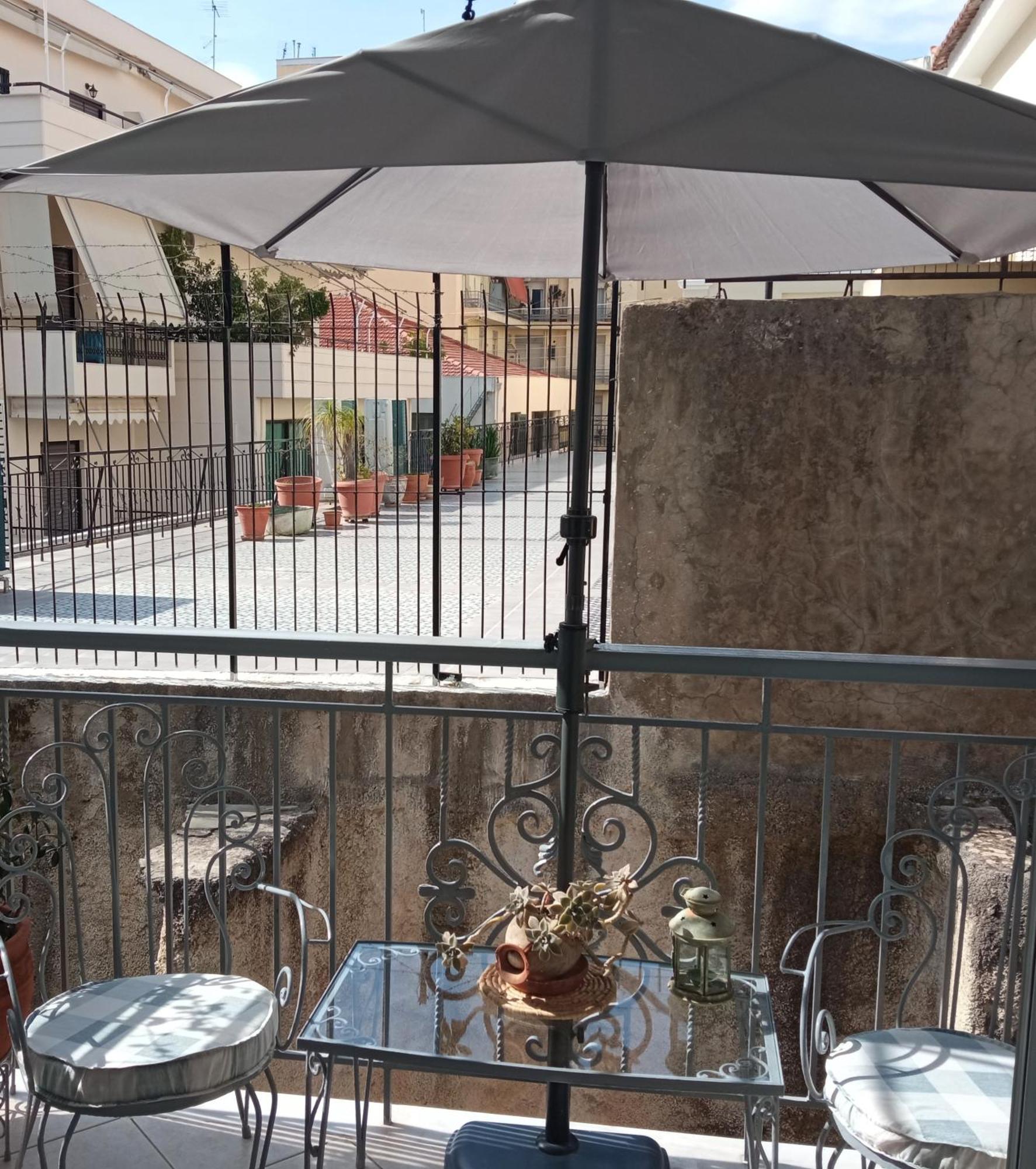 Nix Nax Kalamata Apartment ภายนอก รูปภาพ